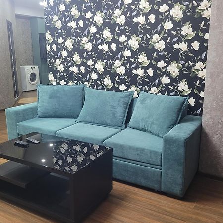 Your Home Kutaisi Bagian luar foto