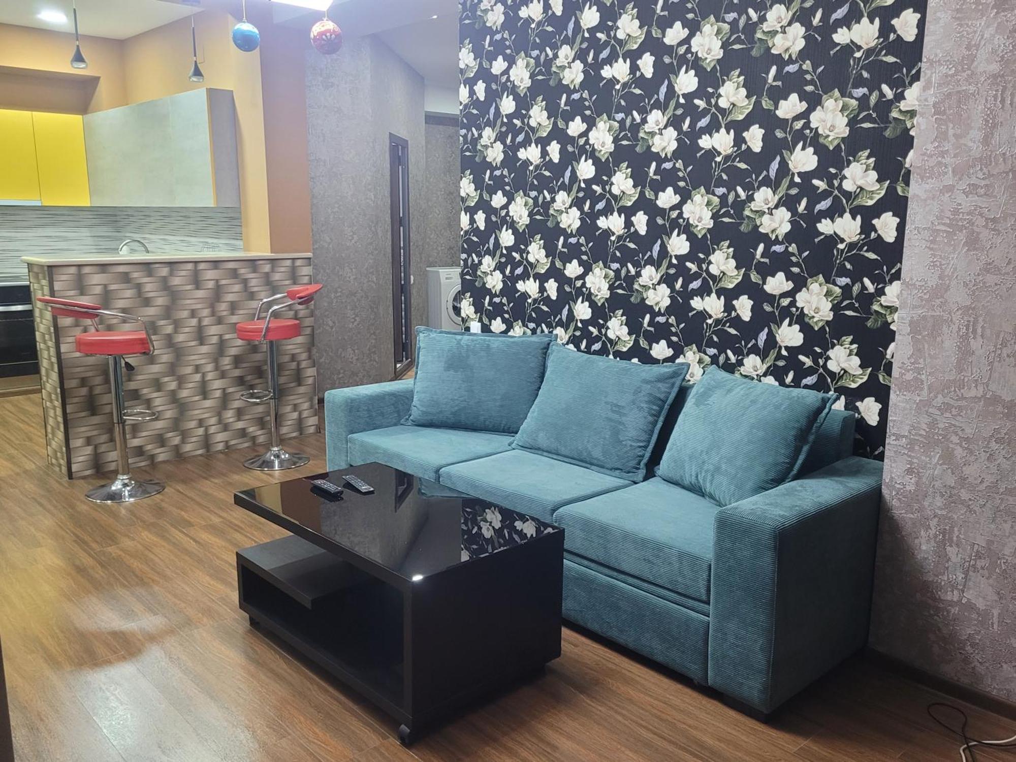 Your Home Kutaisi Bagian luar foto