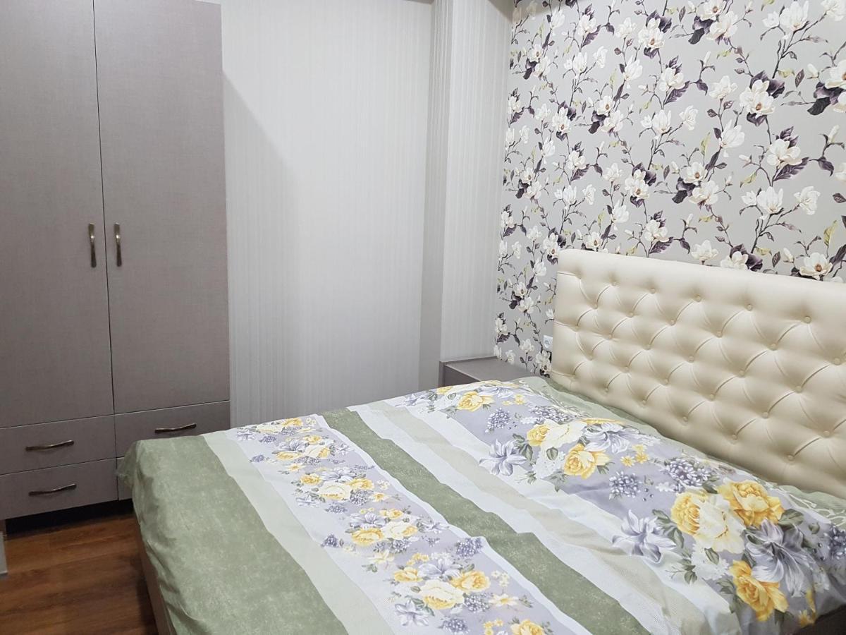 Your Home Kutaisi Bagian luar foto